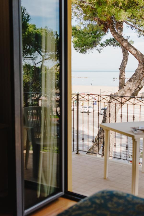 Hotel Liberty Roseto Degli Abruzzi Exterior foto